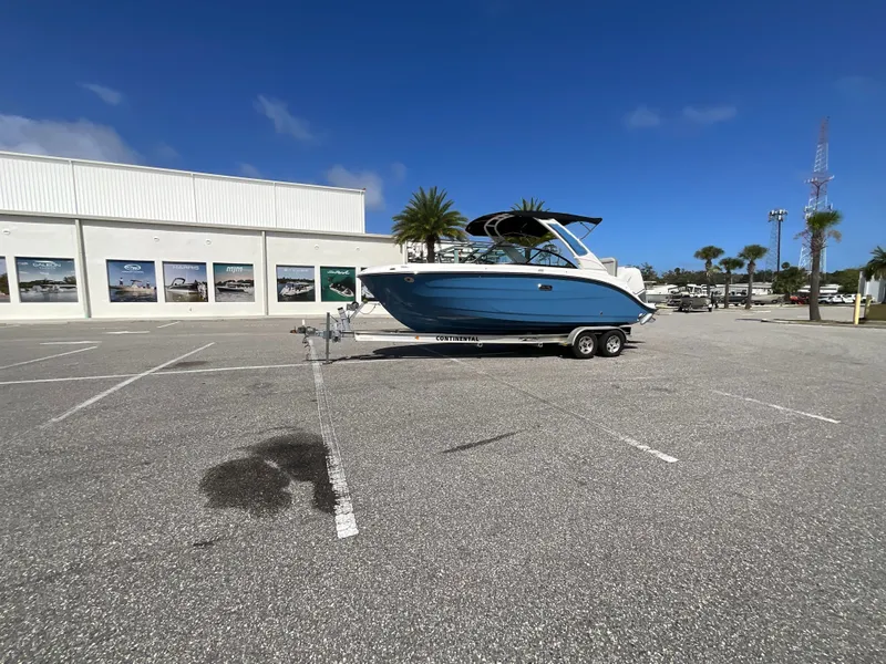 Slide: The Image of Sea Ray SDX 230 Outboard 2026 - 34