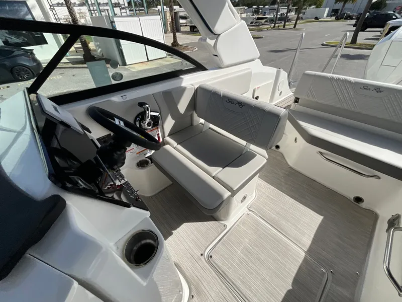 Slide: The Image of Sea Ray SDX 230 Outboard 2026 - 9