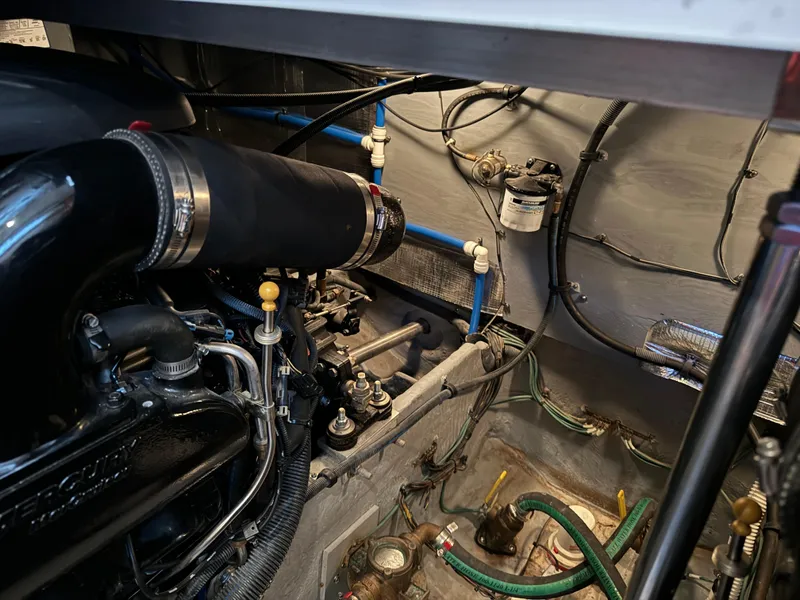 Slide: The Image of Sea Ray 420 Aft Cabin 2001 - 68