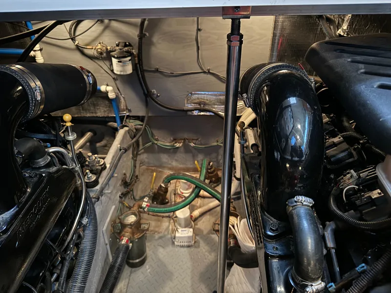 Slide: The Image of Sea Ray 420 Aft Cabin 2001 - 69