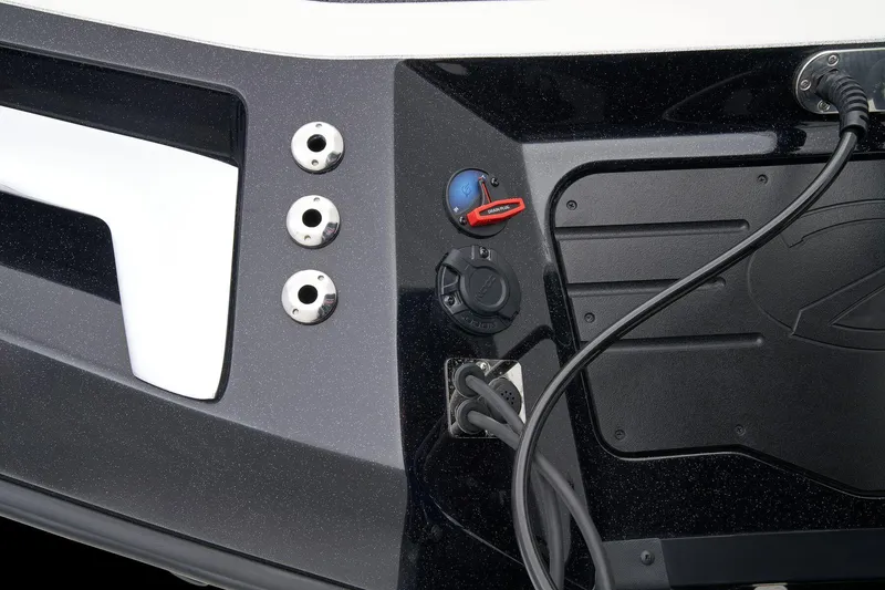 Slide: The Image of Ranger Z521R Cup-Equipped 2025 - 65