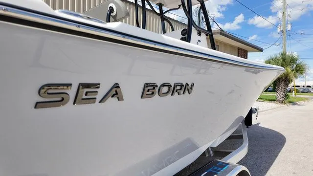 Slide: The Image of Sea Born LX22 Center Console 2026 - 23