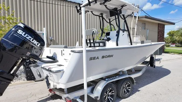 Slide: The Image of Sea Born LX22 Center Console 2026 - 29