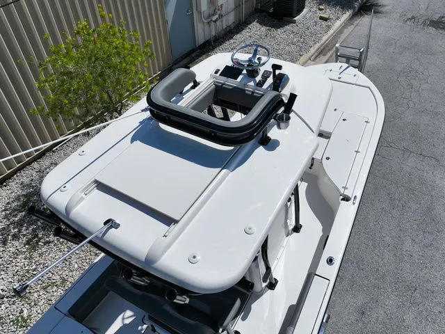 Slide: The Image of Sea Born FX24 XE 2026 - 10