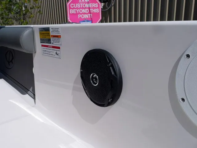 Slide: The Image of Sea Born FX24 XE 2026 - 24