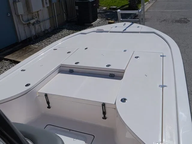 Slide: The Image of Sea Born FX24 XE 2026 - 26