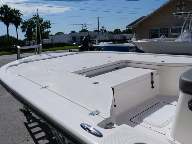 Slide: The Image of Sea Born FX24 XE 2026 - 37