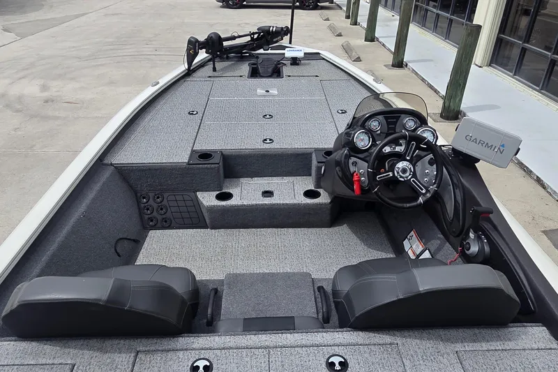 Slide: The Image of 2023 Tracker Pro Team 195 TXW Tournament Edition boat interior with Garmin navigation system. - 15