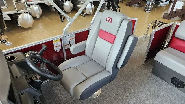 Slide: The Image of Sun Tracker Party Barge 20 DLX 2026 - 10