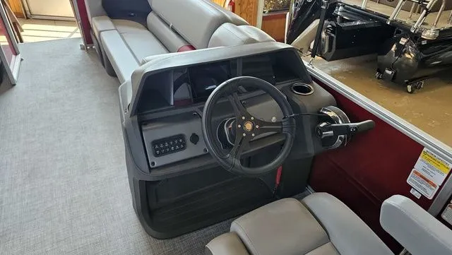 Slide: The Image of Sun Tracker Party Barge 20 DLX 2026 - 11