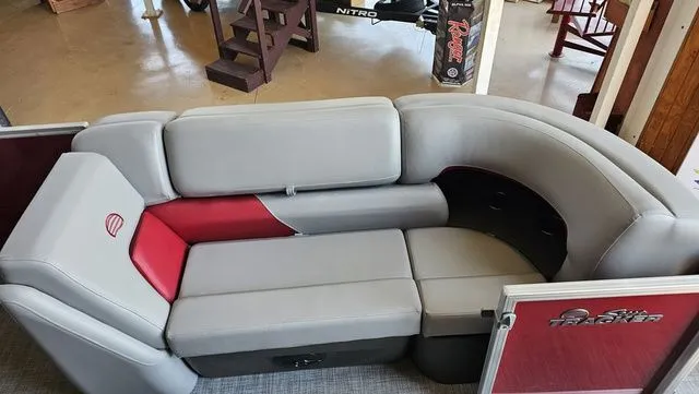 Slide: The Image of Sun Tracker Party Barge 20 DLX 2026 - 25