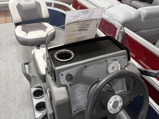 Slide: The Image of Sun Tracker Bass Buggy 16 XL 2026 - 16