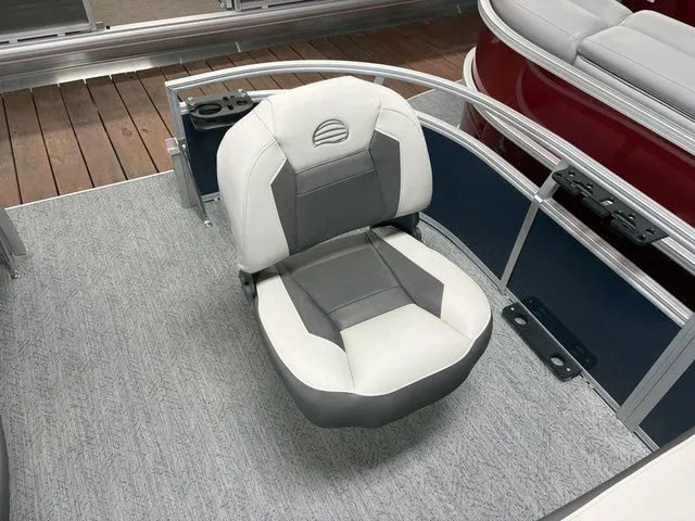 Slide: The Image of Sun Tracker Bass Buggy 16 XL 2026 - 42