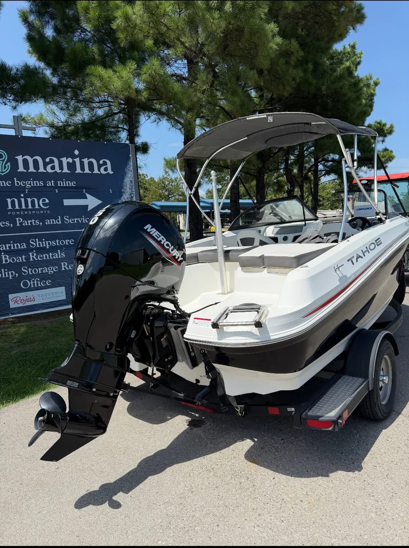 Slide: The Image of Tahoe 450TS 2019 - 4