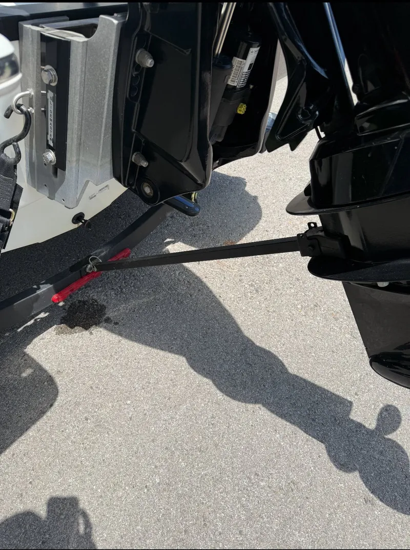 Slide: The Image of Tahoe 450TS 2019 - 7