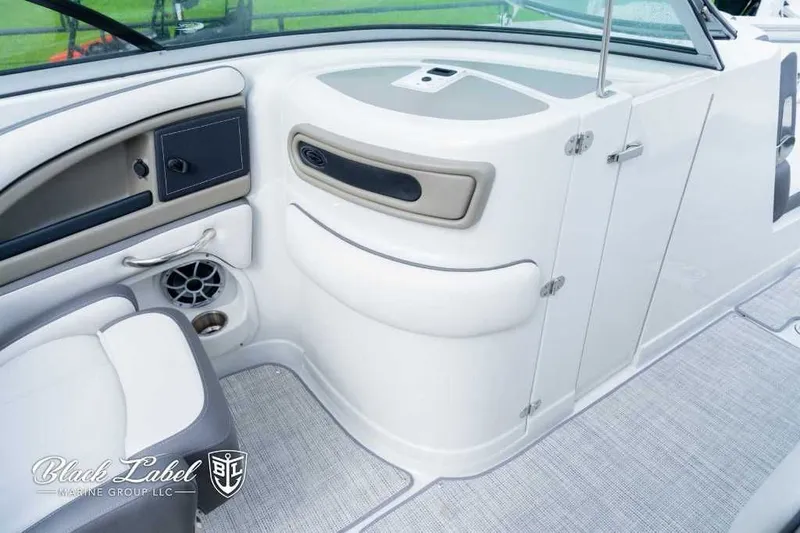 Slide: The Image of Crownline Boats 260 XSS 2024 - 19