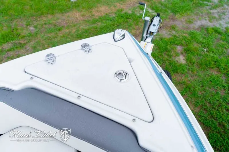 Slide: The Image of Crownline Boats 260 XSS 2024 - 4