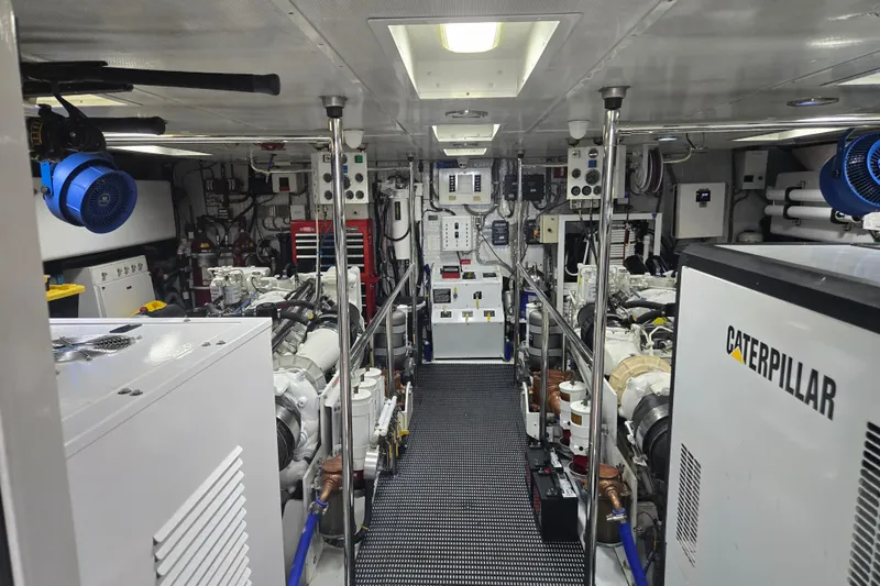 Slide: The Image of Engine room of 2002 Hatteras 92 Cockpit Motor Yacht with Caterpillar machinery. - 36