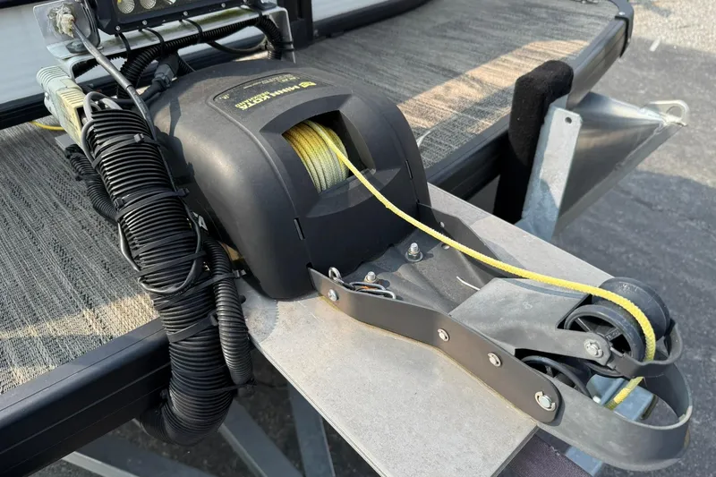 Slide: The Image of Electric winch on 2021 Godfrey Sweetwater 2086 C pontoon boat deck. - 7