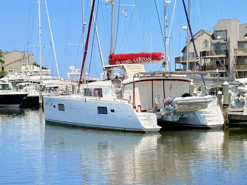 Slide: The Image of Lagoon 400 2010 - 1