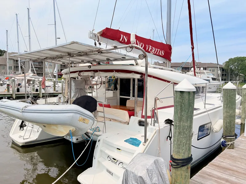 Slide: The Image of Lagoon 400 2010 - 11