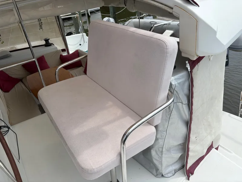 Slide: The Image of Lagoon 400 2010 - 24