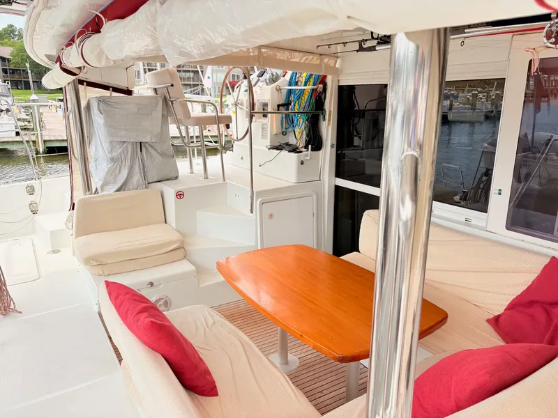 Slide: The Image of Lagoon 400 2010 - 39