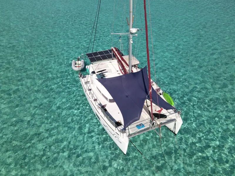 Slide: The Image of Lagoon 400 2010 - 4