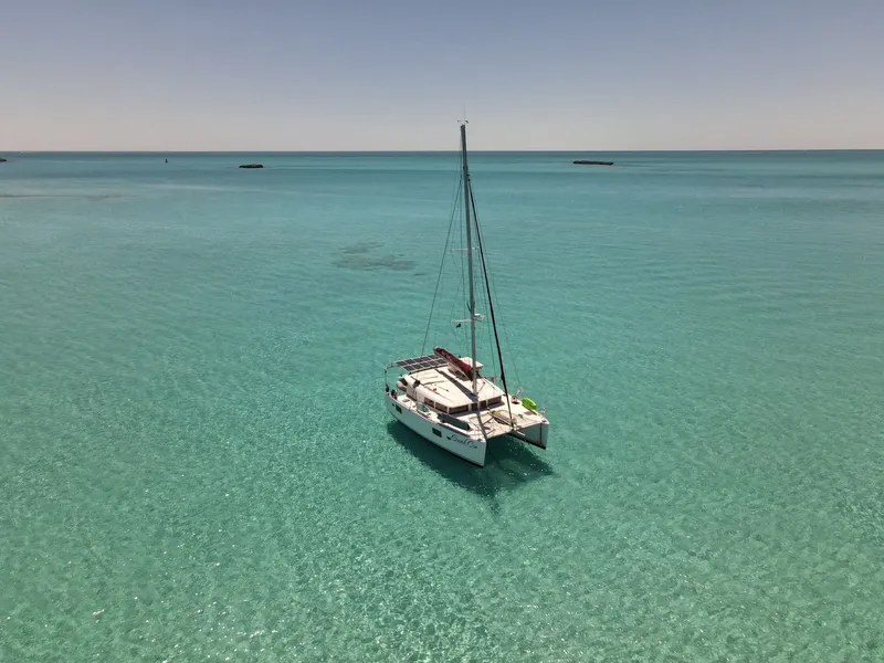 Slide: The Image of Lagoon 400 2010 - 5