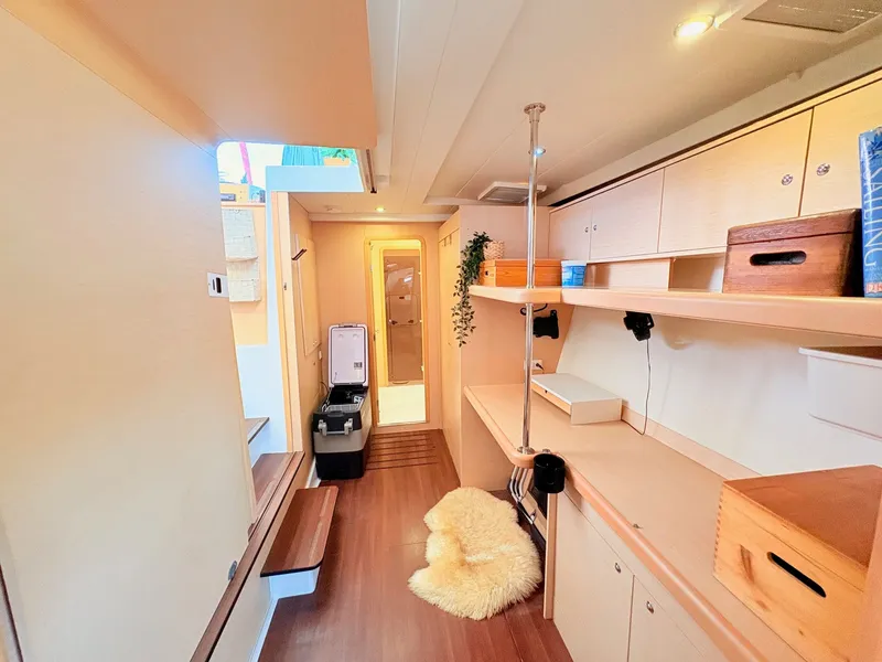 Slide: The Image of Lagoon 400 2010 - 51