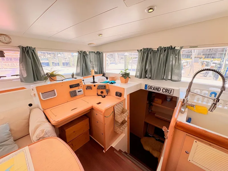 Slide: The Image of Lagoon 400 2010 - 56