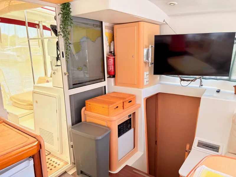 Slide: The Image of Lagoon 400 2010 - 59