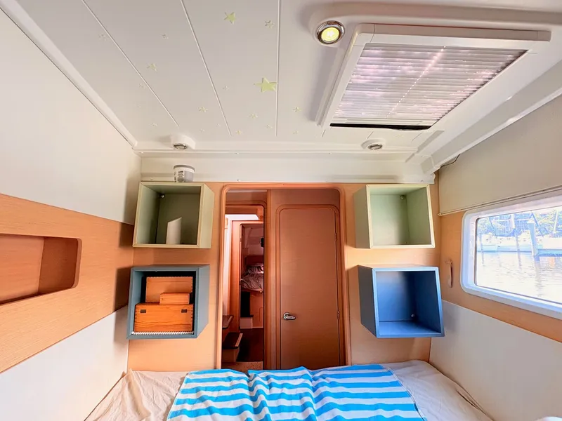 Slide: The Image of Lagoon 400 2010 - 63