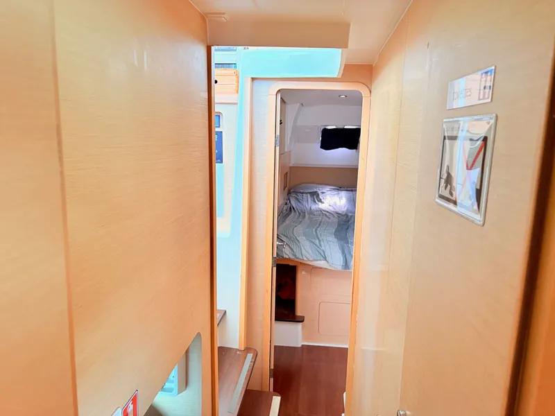 Slide: The Image of Lagoon 400 2010 - 65