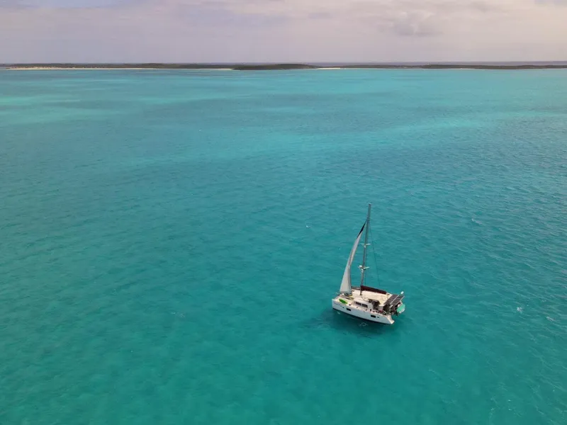 Slide: The Image of Lagoon 400 2010 - 76