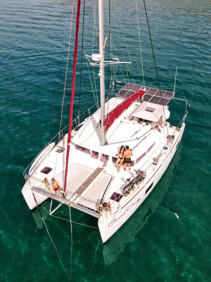 Slide: The Image of Lagoon 400 2010 - 8