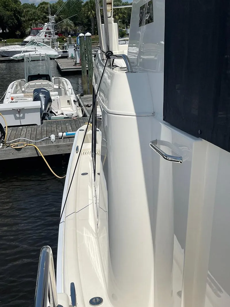 Slide: The Image of Fathom 43 Fly 2019 - 33