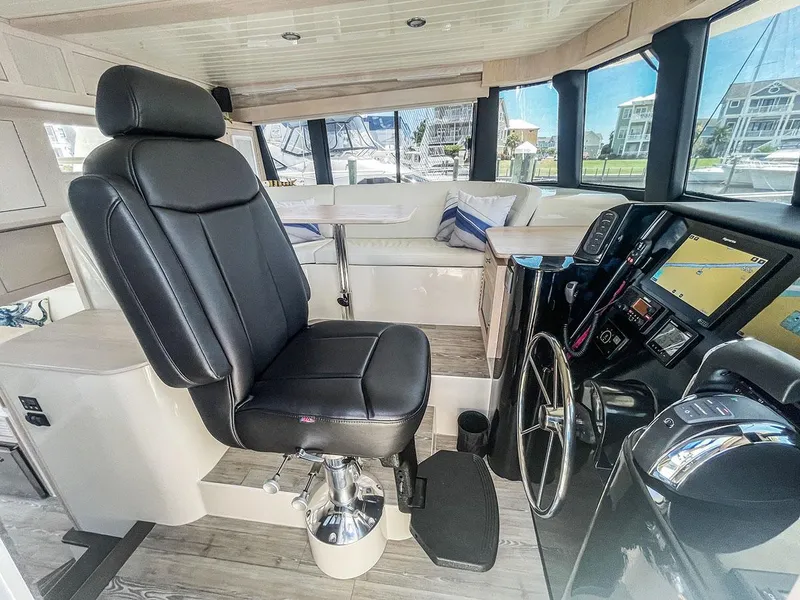 Slide: The Image of Fathom 43 Fly 2019 - 40