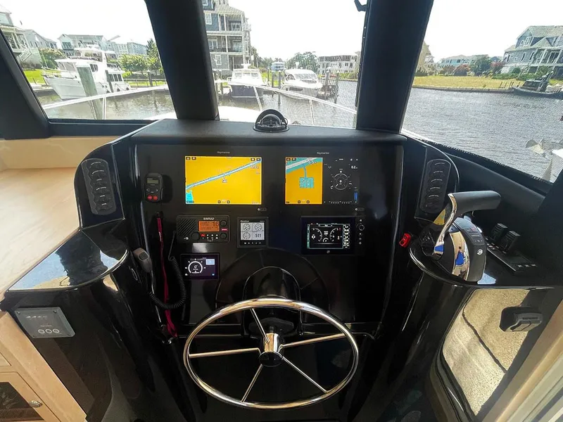 Slide: The Image of Fathom 43 Fly 2019 - 42