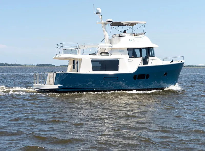 Slide: The Image of Fathom 43 Fly 2019 - 5