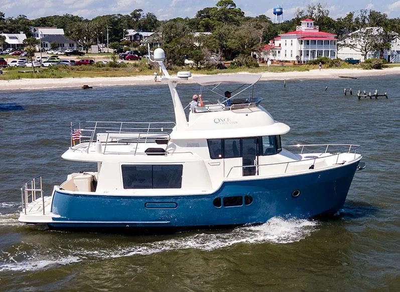 Slide: The Image of Fathom 43 Fly 2019 - 6