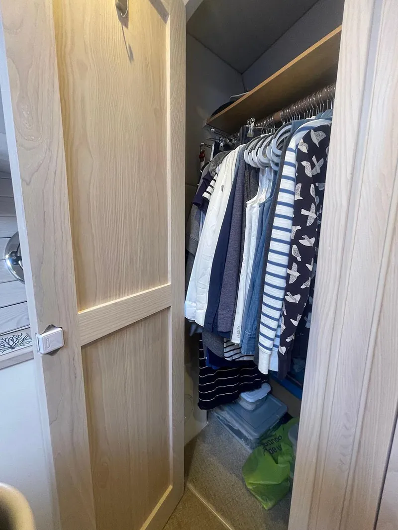 Slide: The Image of Hanging Closet 3.jpg - 74
