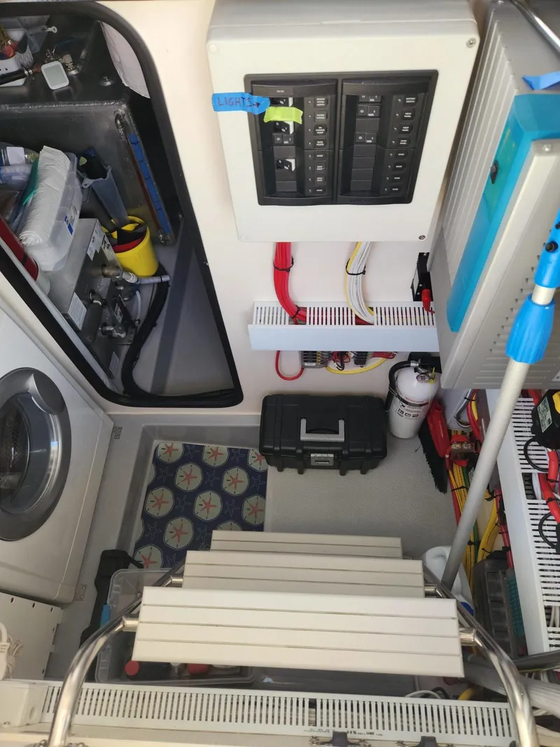 Slide: The Image of Fathom 43 Fly 2019 - 88