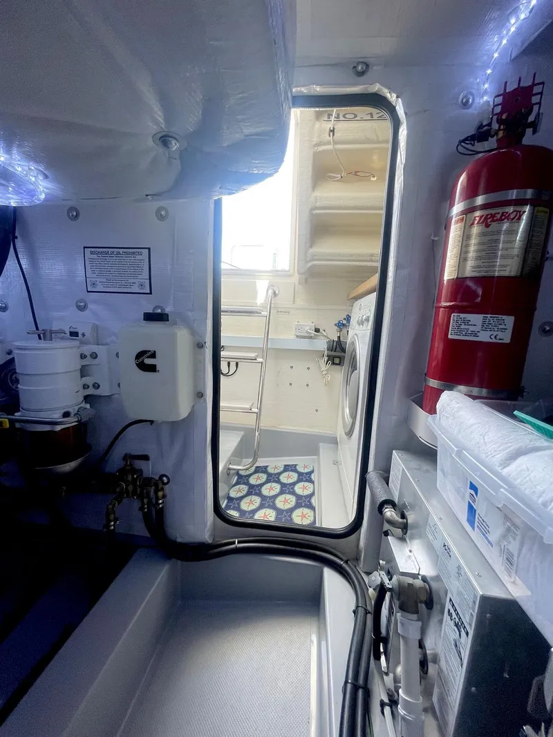 Slide: The Image of Fathom 43 Fly 2019 - 90