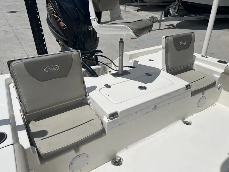 Slide: The Image of Key West 230 Bay Reef 2022 - 5