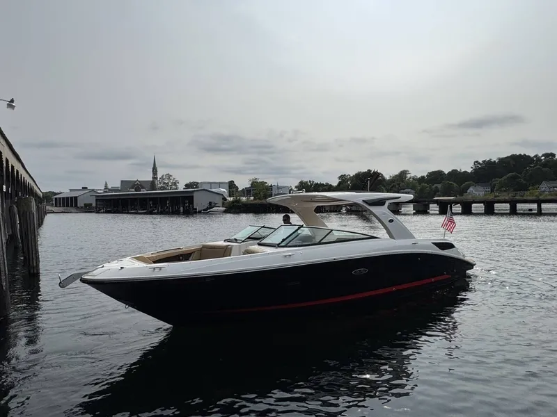 Slide: The Image of Sea Ray 350 SLX 2024 - 3