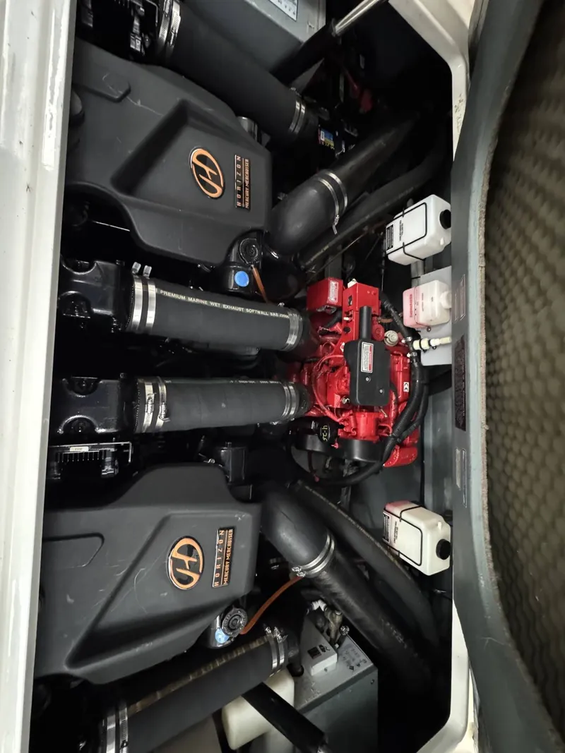 Slide: The Image of Sea Ray 310 Sundancer 2002 - 14