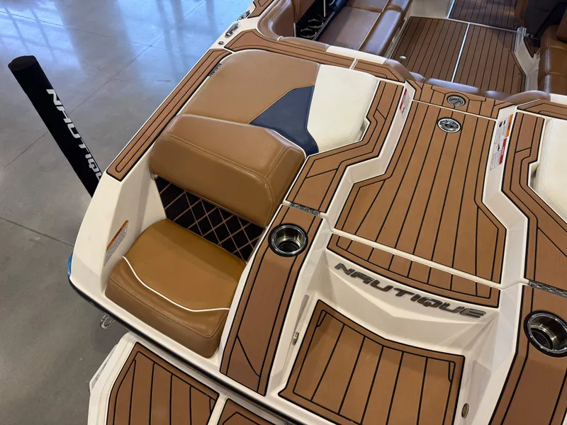 Slide: The Image of Nautique Super Air Nautique GS22 2017 - 12