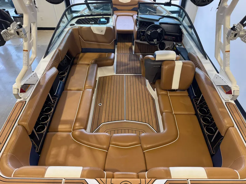 Slide: The Image of Nautique Super Air Nautique GS22 2017 - 13