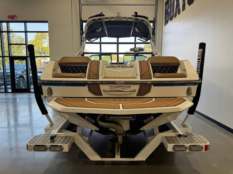 Slide: The Image of Nautique Super Air Nautique GS22 2017 - 6